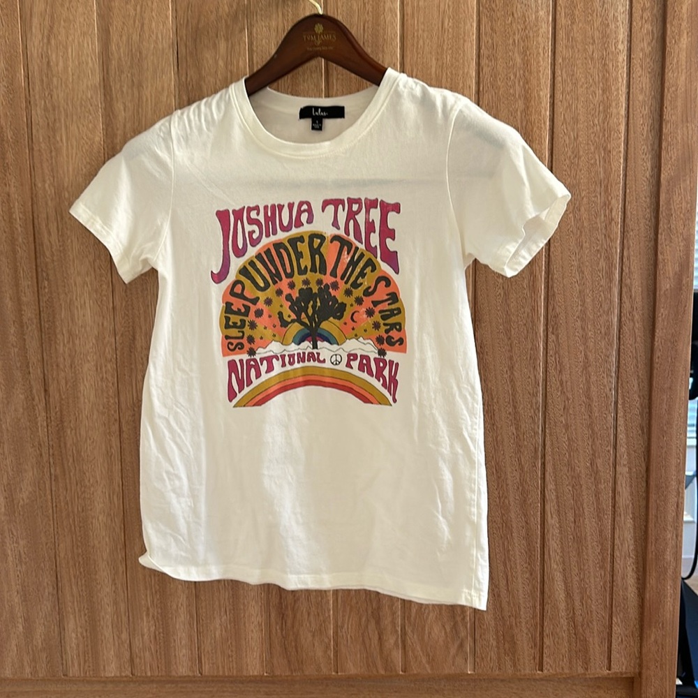 Lulus graphic tee